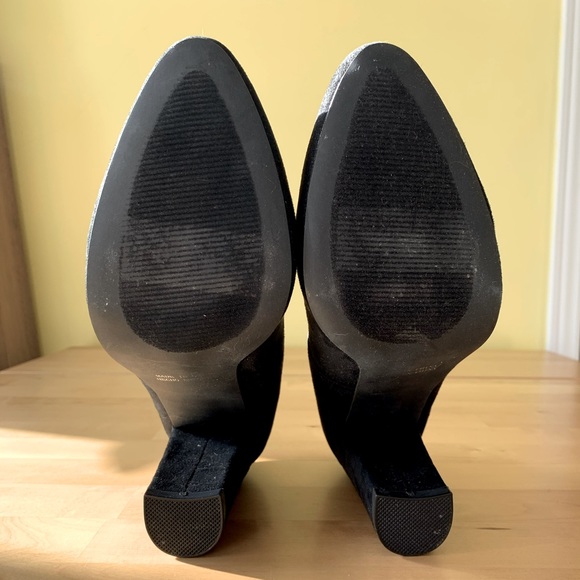 Black Heeled Pumps - Picture 5 of 5